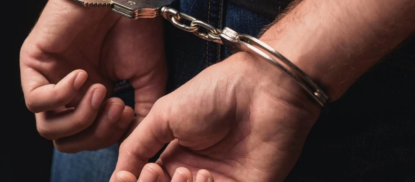 Χανιά: Ενώπιον της ανακρίτριας ο 37χρονος δάσκαλος που κατηγορείται ότι ασέλγησε σε πέντε ανήλικους